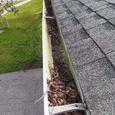 Top-Gutter-Cleaning-Company-in-Valrico-FL 2